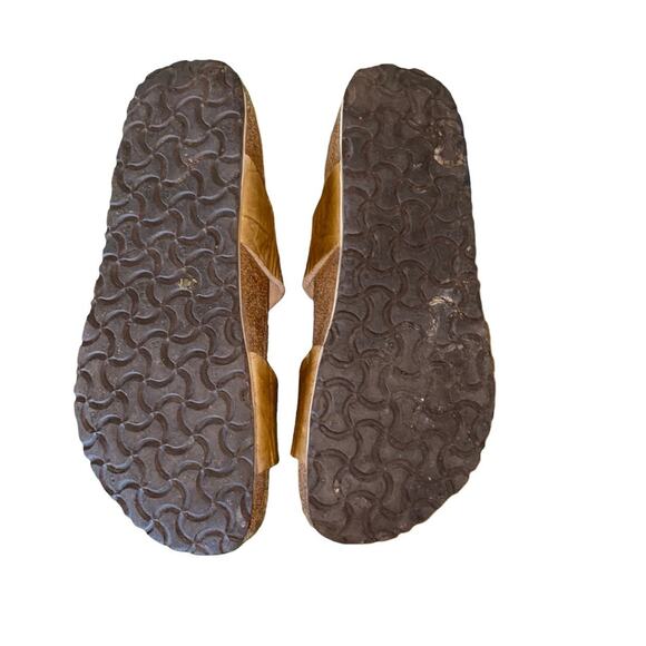 Birki's by Birkenstock soft footbed big buckle sandals Gold L10 M8 - Picture 8 of 12